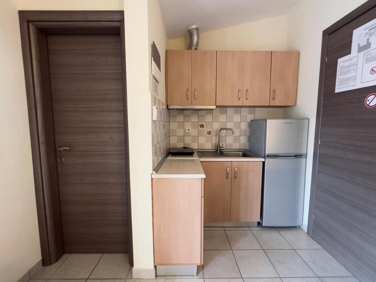 Anna Rooms Nea Vrasna Exterior photo