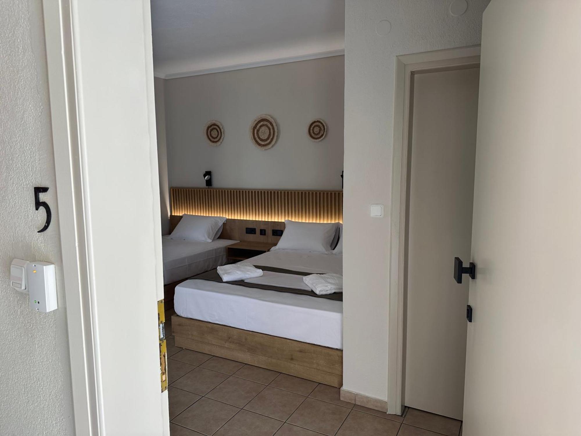 Anna Rooms Nea Vrasna Exterior photo